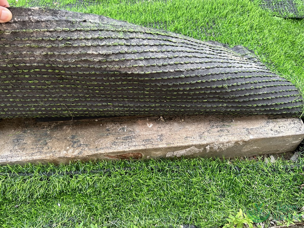cover drainage system with artificial grass